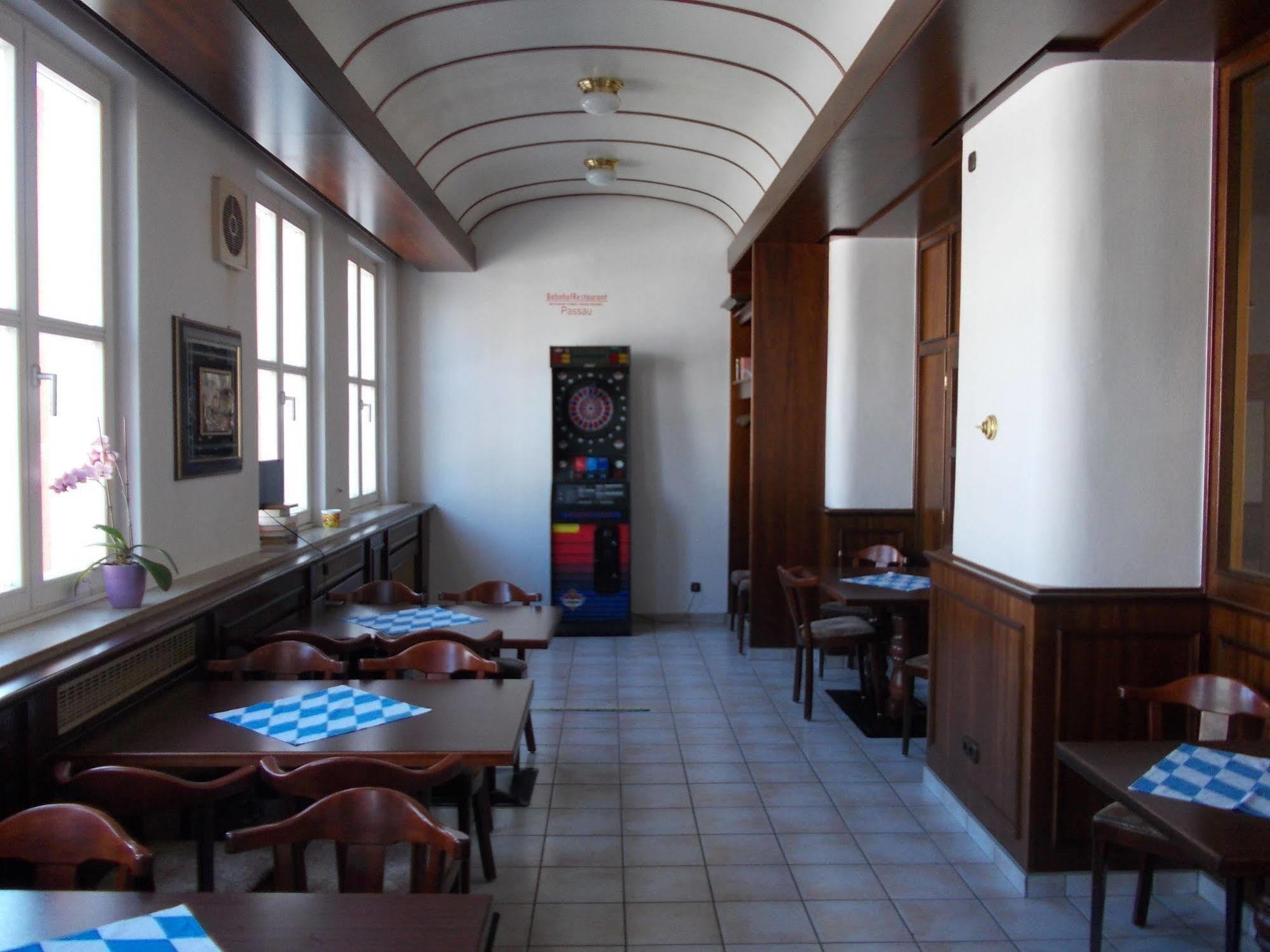 Hotel Im Bahnhof Passau Ngoại thất bức ảnh