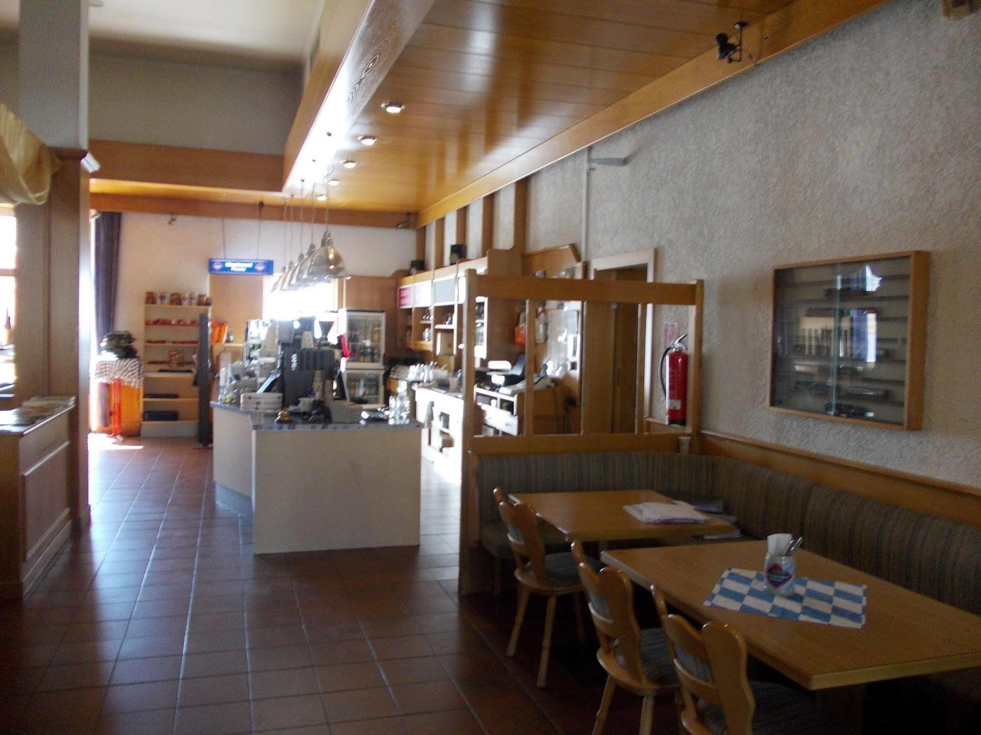Hotel Im Bahnhof Passau Ngoại thất bức ảnh